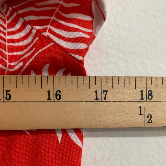 St John's Bay Jumpsuit Leaves Print Women's Size S, Red and White Wide Leg Crop - Picture 14 of 16